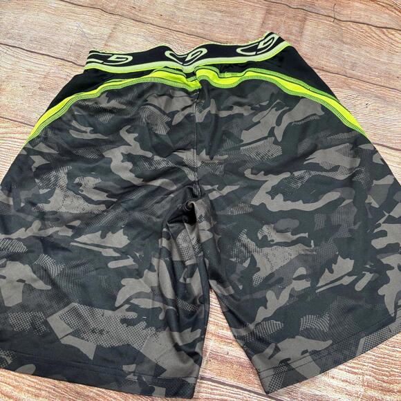Champion Boys' Camo Athletic Shorts with Neon Accents Medium - Picture 6 of 6